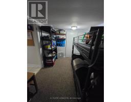 3 - 39 REGINA STREET - 18