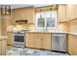 440 BEACHWOOD AVENUE - 9