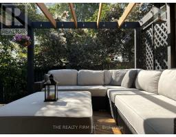 39 THOMAS JANES DRIVE - 44