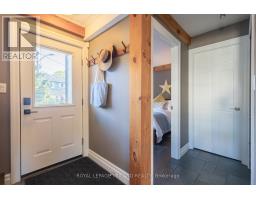 42 LAKESIDE CIRCLE - 10