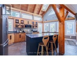 42 LAKESIDE CIRCLE - 13