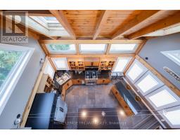 42 LAKESIDE CIRCLE - 16