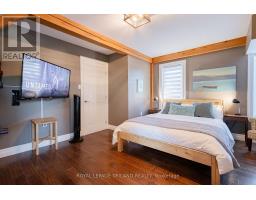 42 LAKESIDE CIRCLE - 32