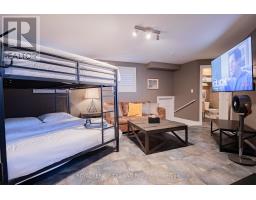 42 LAKESIDE CIRCLE - 37