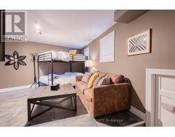 42 LAKESIDE CIRCLE - 38