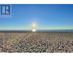 42 LAKESIDE CIRCLE - 5