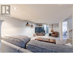 231 THAMES CRESCENT - 20