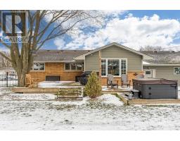 231 THAMES CRESCENT - 38