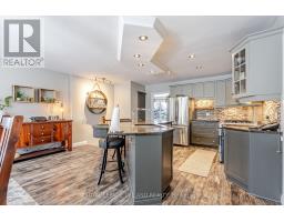 231 THAMES CRESCENT - 9