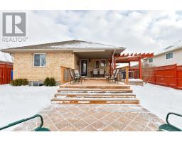 53 EDGEWELL CRESCENT - 35