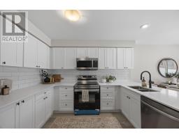 66 - 601 GRENFELL DRIVE - 15