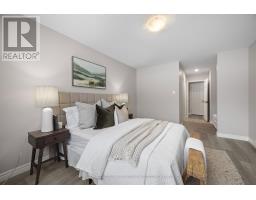 66 - 601 GRENFELL DRIVE - 23