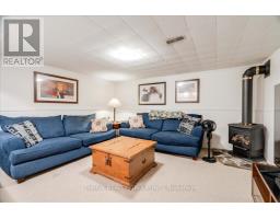 55 BRECKENRIDGE CRESCENT - 28