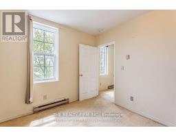 136 ELMWOOD AVENUE E - 9