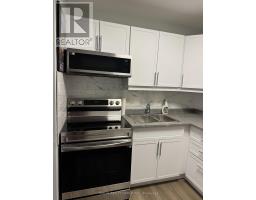 611 - 563 MORNINGTON AVENUE - 3