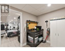 530 HIGHVIEW DRIVE - 35