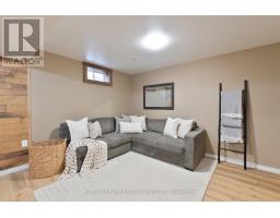 264 SIMPSON CRESCENT - 31