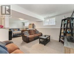 35 SURREY CRESCENT - 21