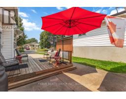 35 SURREY CRESCENT - 27