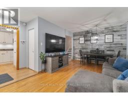 35 SURREY CRESCENT - 9