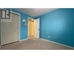 8 - 45 GATEWOOD PLACE - 13