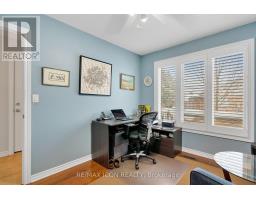 35 - 1241 BEAVERBROOK AVENUE - 25