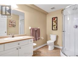 35 - 1241 BEAVERBROOK AVENUE - 34