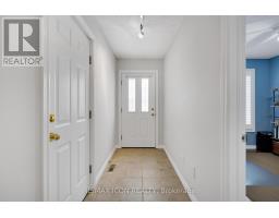 35 - 1241 BEAVERBROOK AVENUE - 5