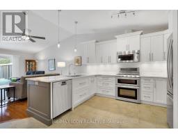 35 - 1241 BEAVERBROOK AVENUE - 9