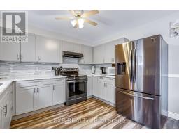 82 - 141 CONDOR COURT - 16