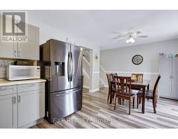 82 - 141 CONDOR COURT - 19