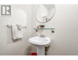 82 - 141 CONDOR COURT - 21