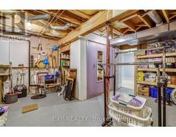 82 - 141 CONDOR COURT - 35