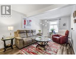 82 - 141 CONDOR COURT - 7