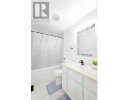 134 MARK STREET E - 13