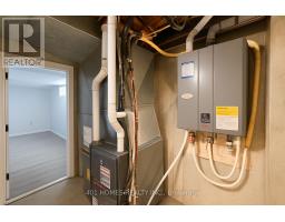 134 MARK STREET E - 32