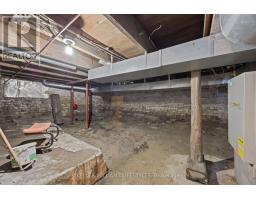 136 QUEEN STREET - 35