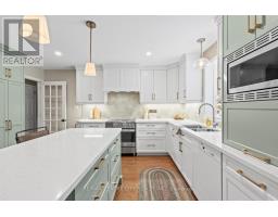 35 PINEGROVE CRESCENT - 11