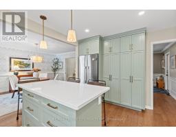 35 PINEGROVE CRESCENT - 12