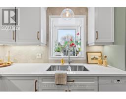 35 PINEGROVE CRESCENT - 14