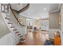 35 PINEGROVE CRESCENT - 15