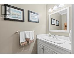 35 PINEGROVE CRESCENT - 17