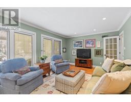 35 PINEGROVE CRESCENT - 21