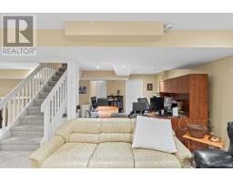 35 PINEGROVE CRESCENT - 35