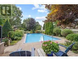 35 PINEGROVE CRESCENT - 44