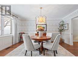 35 PINEGROVE CRESCENT - 9