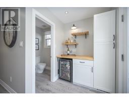 908 MAITLAND STREET - 17