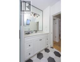 908 MAITLAND STREET - 31