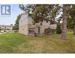 11 - 141 CONDOR COURT - 38