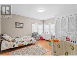 577 WONDERLAND ROAD N - 23